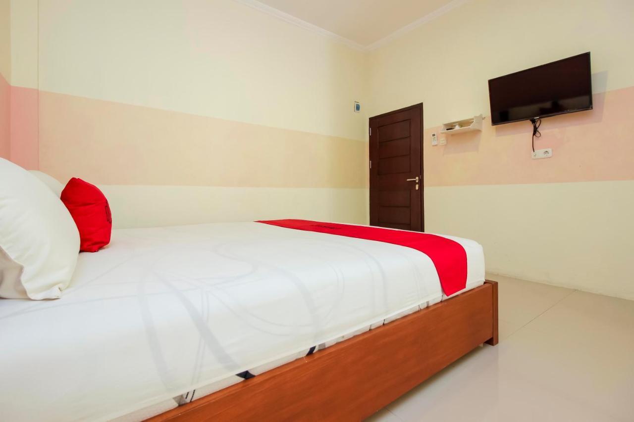 Reddoorz Near Jalan Jendral Sudirman Manado Hotel Exterior foto